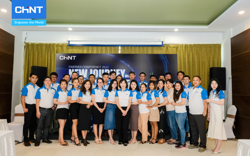 hoi-nghi-khach-hang-chint-2022-viet-tiep-hanh-trinh-moi-cung-chint