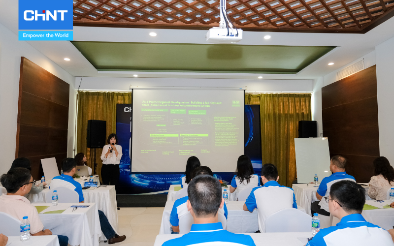 hoi-nghi-khach-hang-chint-2022-viet-tiep-hanh-trinh-moi-cung-chint