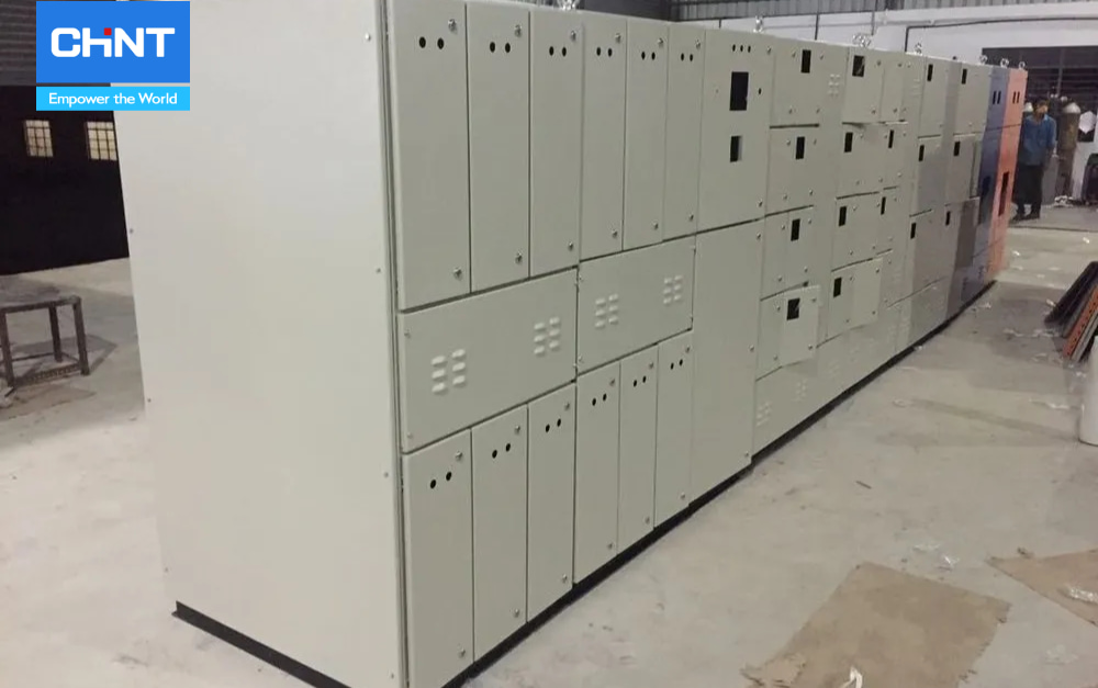 Tủ điện phân phối hạ thế có phần khung chính bên trong là vỏ tủ điện