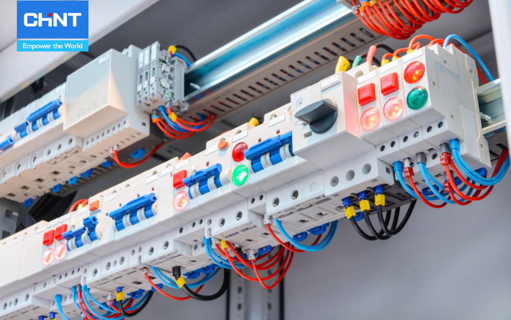 Tổng quan về thanh kim loại DIN Rail trong tủ điện 2 Thanh kim loại din rail được sử dụng để gắn thiết bị điện