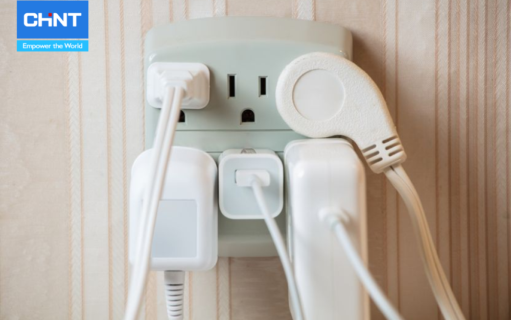 Quá tải điện do ổ cắm được sử dụng cho quá thiết bị điện