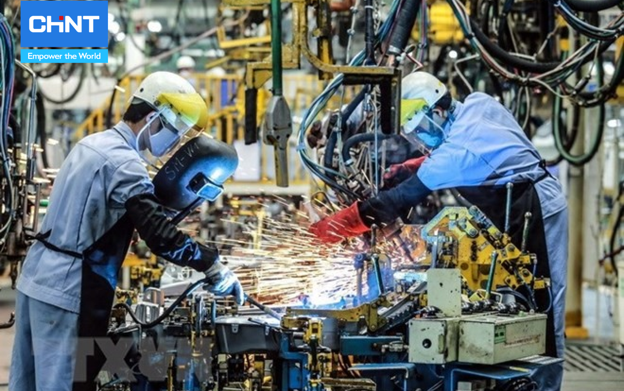 Tổng Quan Về Thiết Bị Điện Công Nghiệp Nặng 3 Thiết bị điện công nghiệp đóng vai trò quan trọng trong ngành công nghiệp nặng